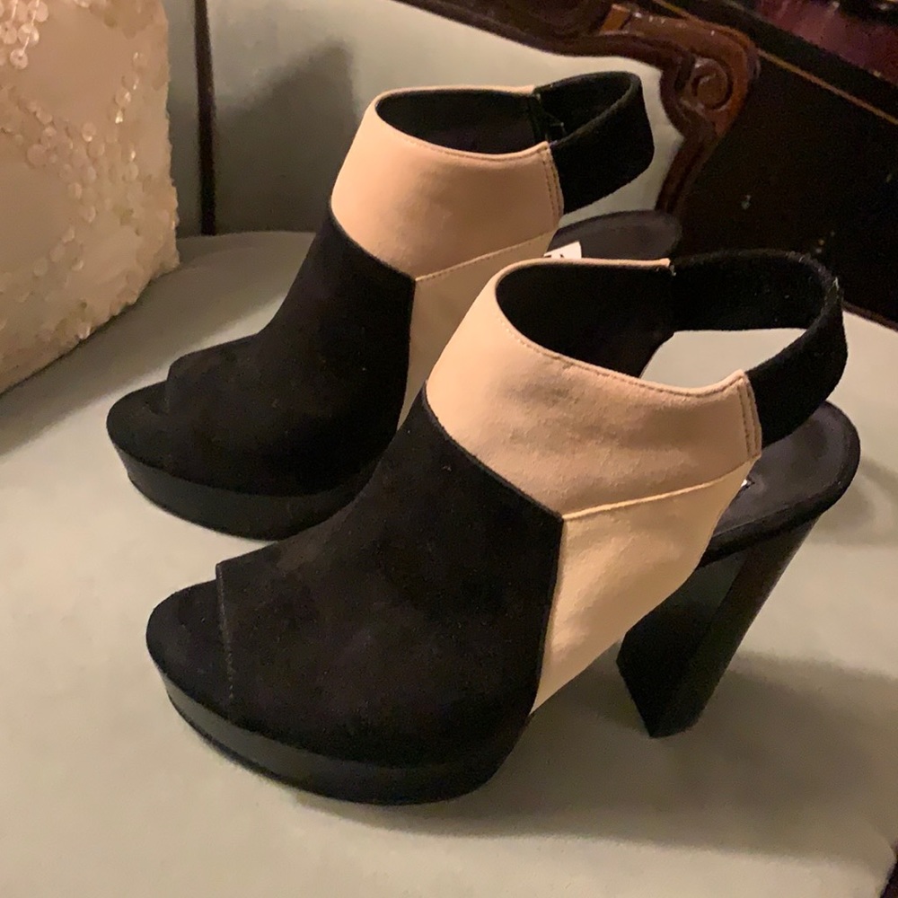 Alice and Olivia Heels worn once